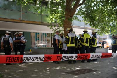 Stuttgart-Mitte: Grosseinsatz der Feuerwehr beim Landesarbeitsgericht wegen Gefahrstoff